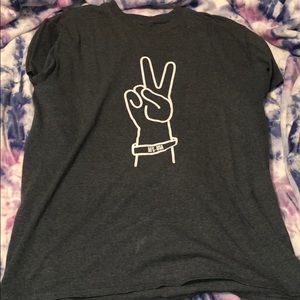 GILDAN short sleeve “Peace” t-shirt